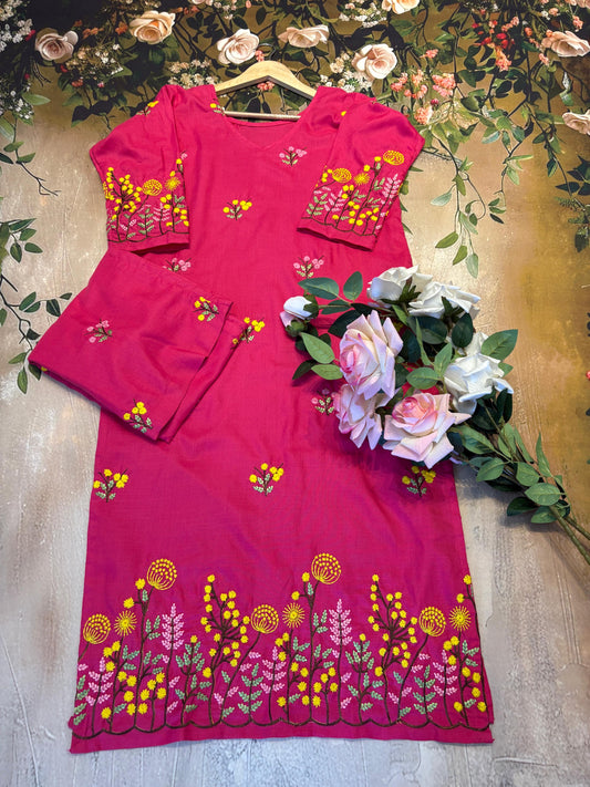 Ada 6 Gulabi Dhaga Kurta Set