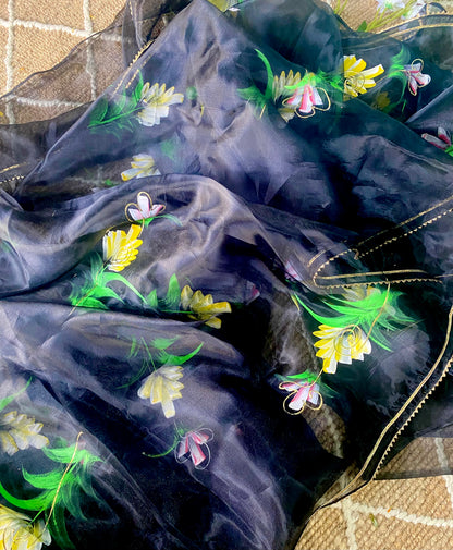 Gulabi Dhaga’s Authentic Hand Painted Sarees