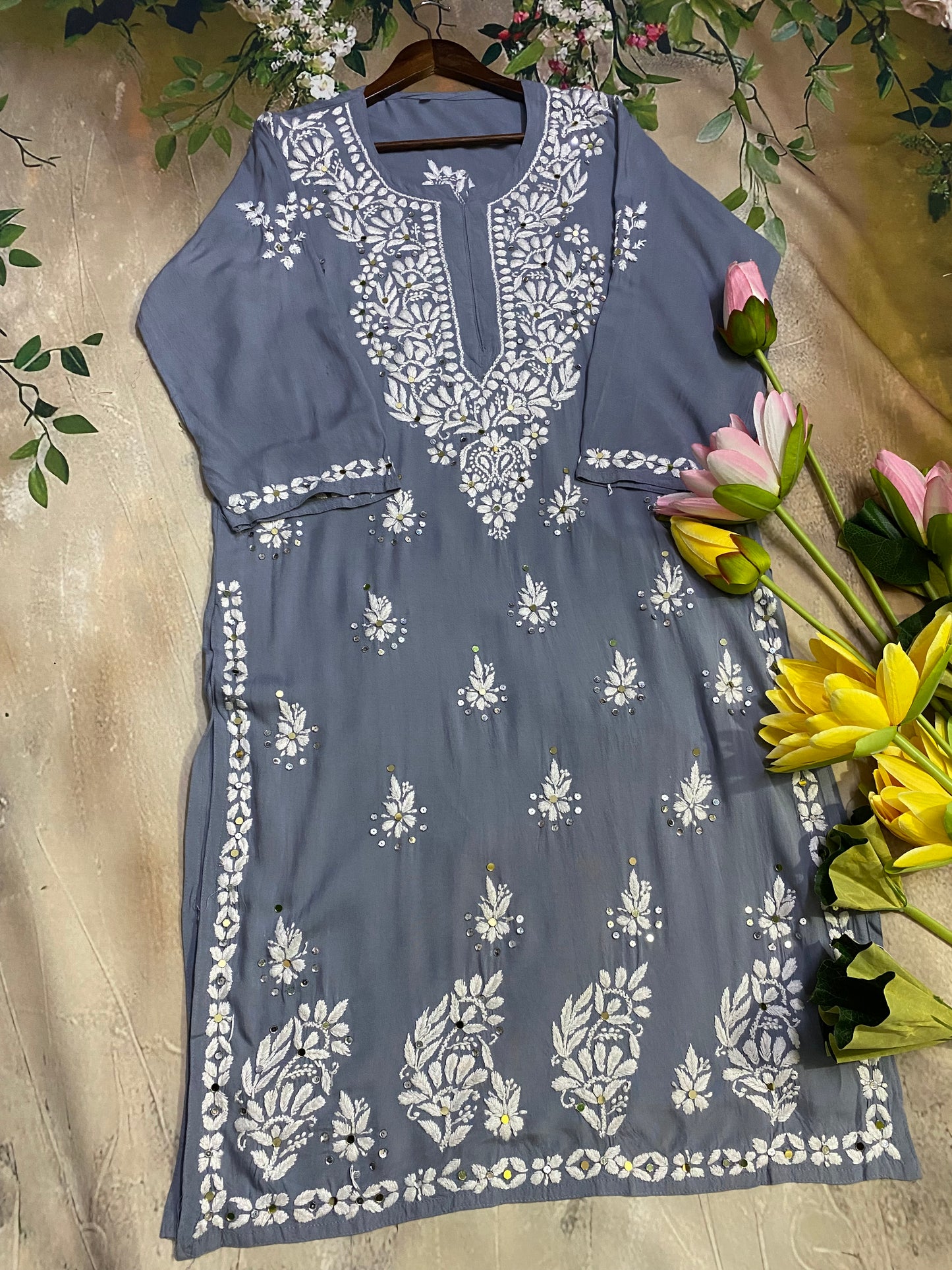 Tara Gulabi Dhaga's Kurta Set