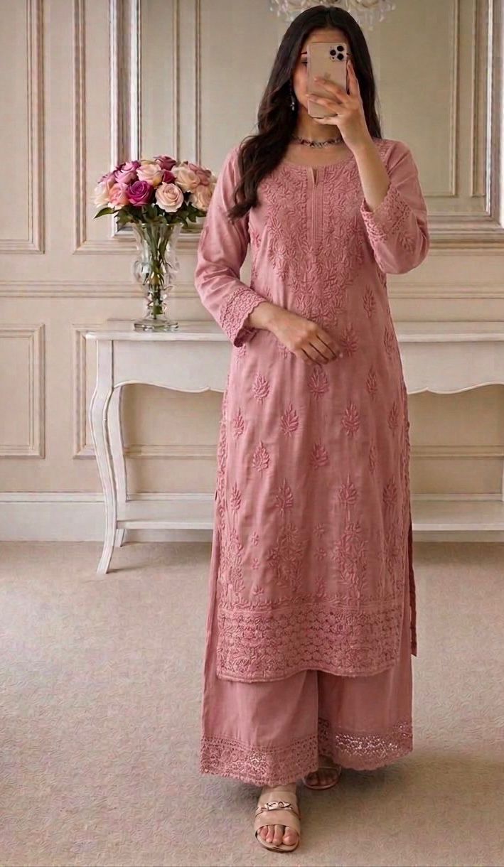 Karishma Gulabi Dhaga's Kurta Set