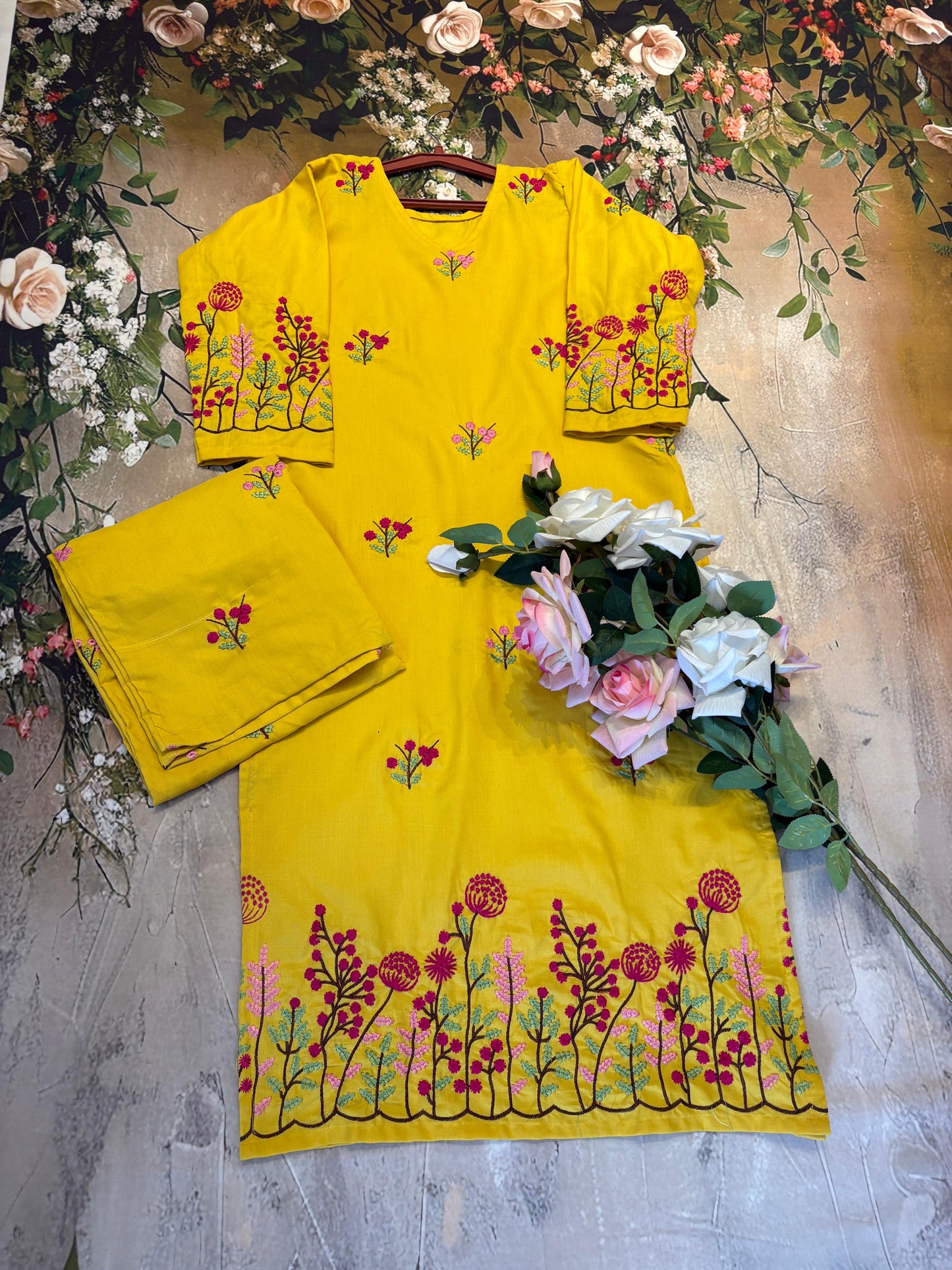 Ada 2 Gulabi Dhaga Kurta Set