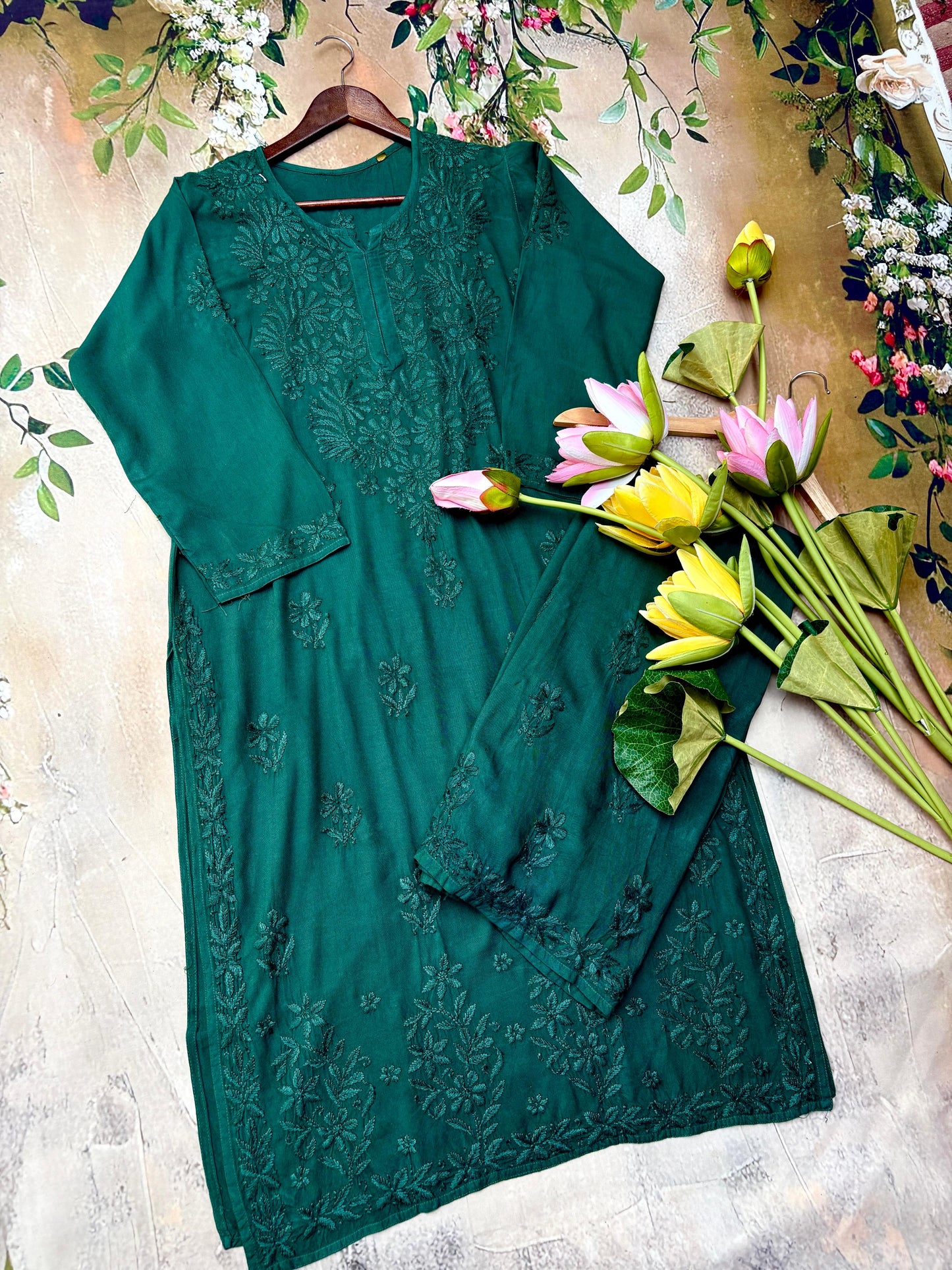 Roshni Gulabi Dhaga Kurta Set