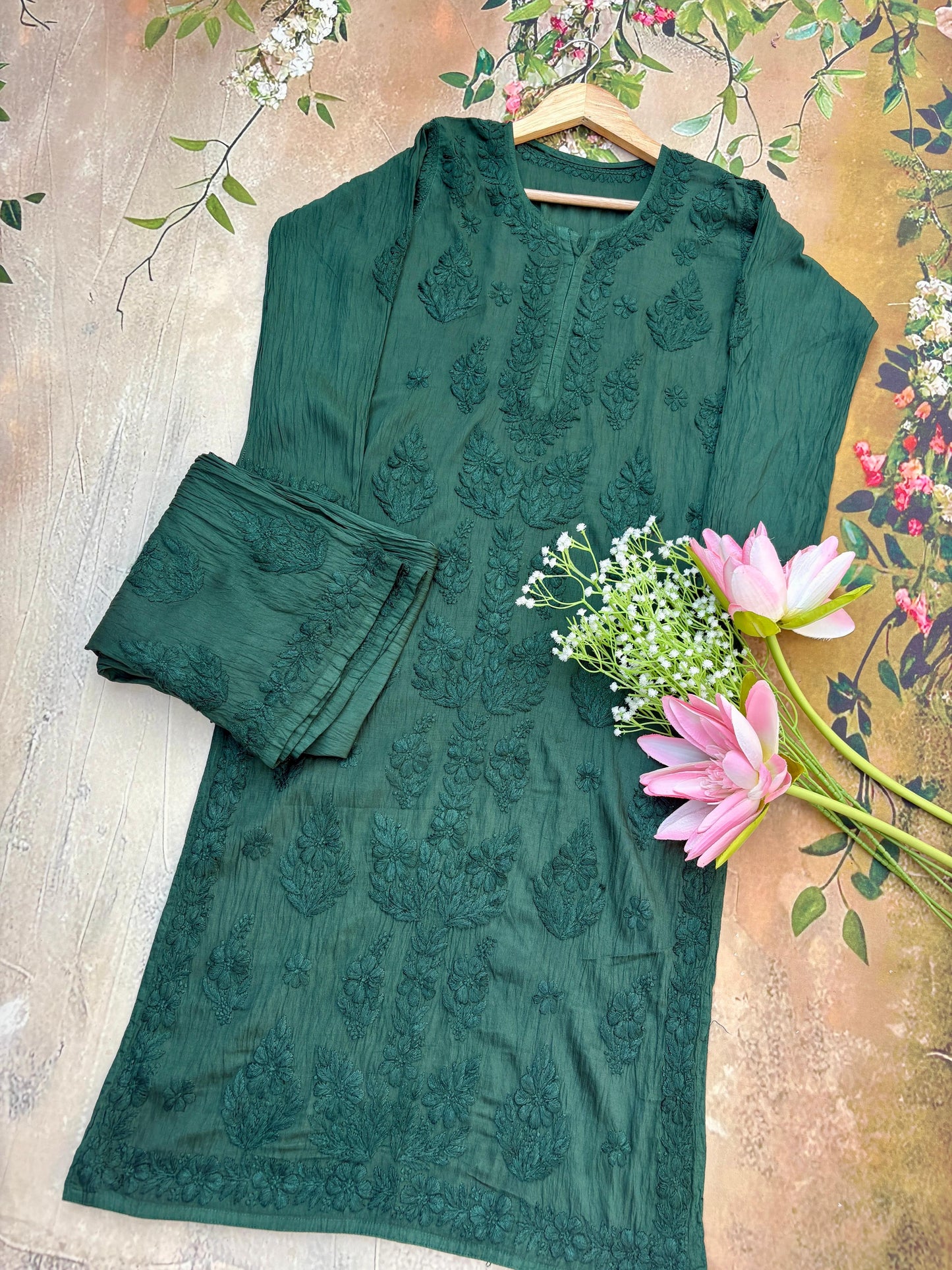 Nazakat noor Authentic Lucknowi Kurta Set