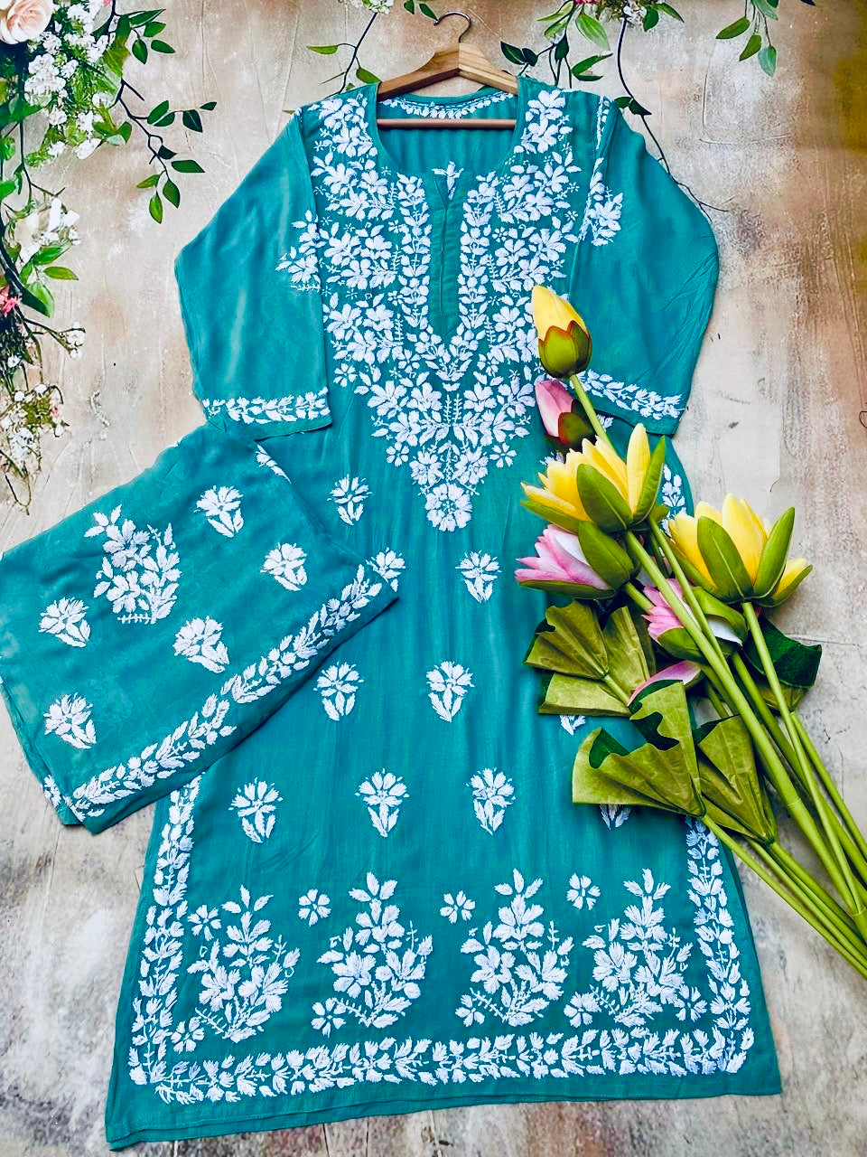 Aisha Authentic Lucknowi kurta Palazzo Set