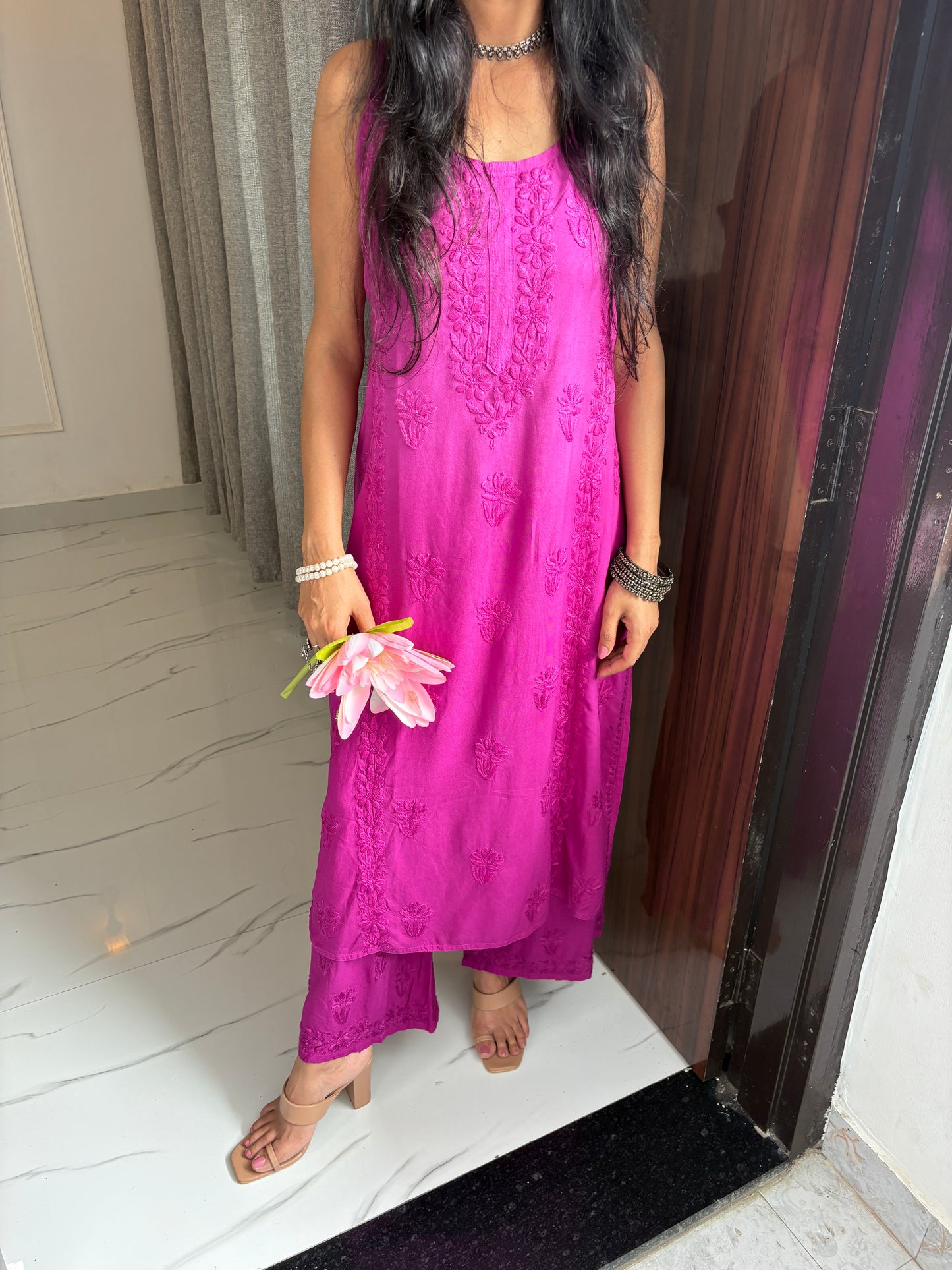 Suhana Gulabi Dhaga kurta Set