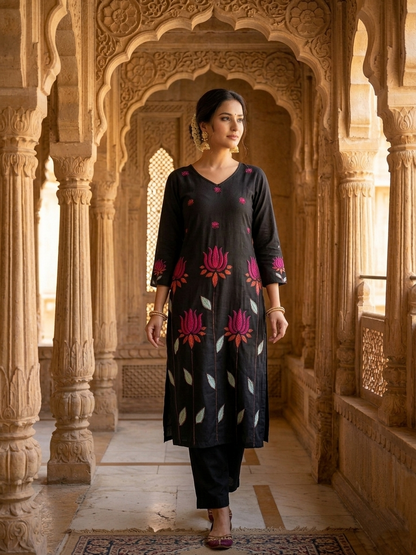 Black Kamal Gulabi Dhaga Kurta Set